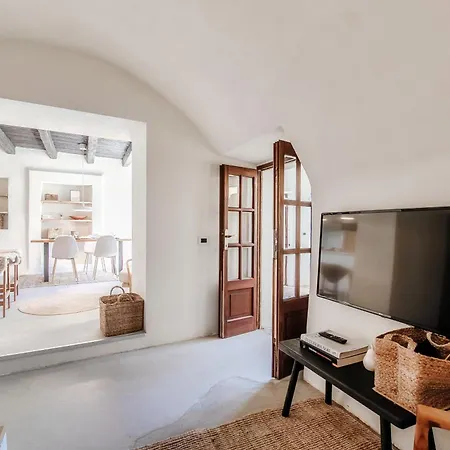 Casa Mina - By Myhomeincomo