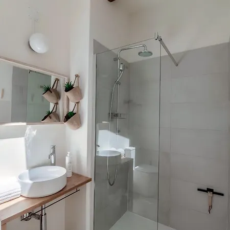 Casa Mina - By Myhomeincomo Apartment *